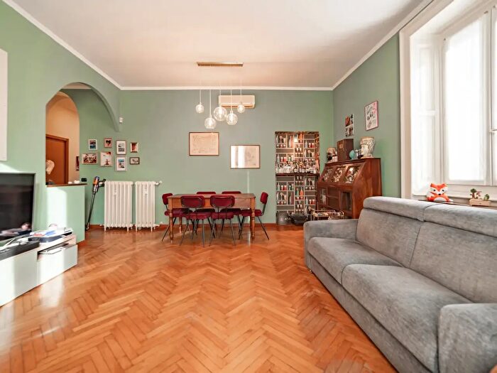 Appartamento trilocale in vendita in Via Giuseppe Meda, Milano