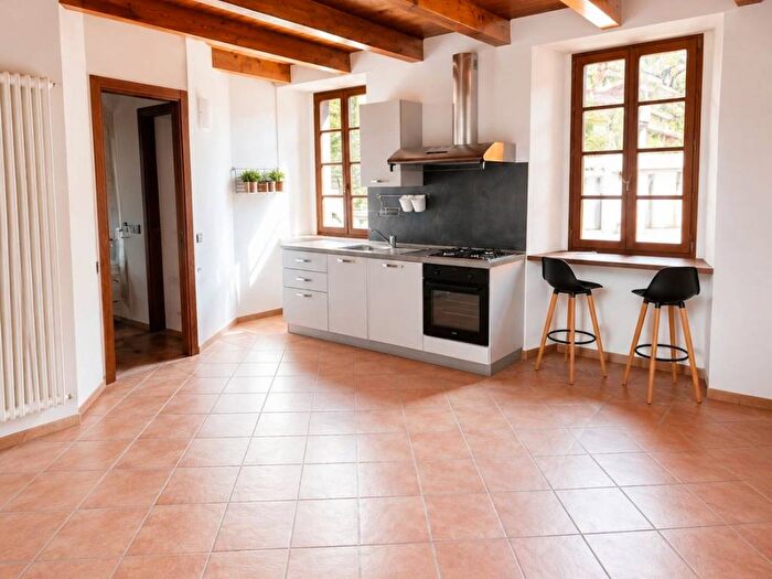 Appartamento quadrilocale in affitto in Via Antonio Giovanola, Centro, Cannobio