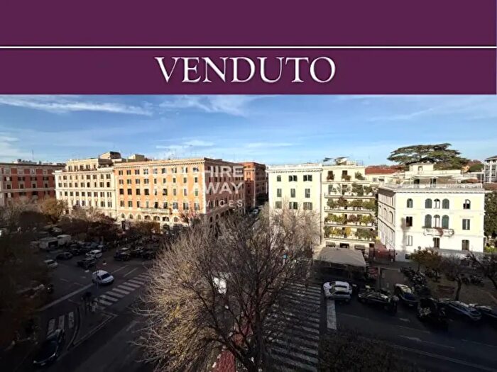 Appartamento bilocale in vendita in Piazza Cola di Rienzo, Roma