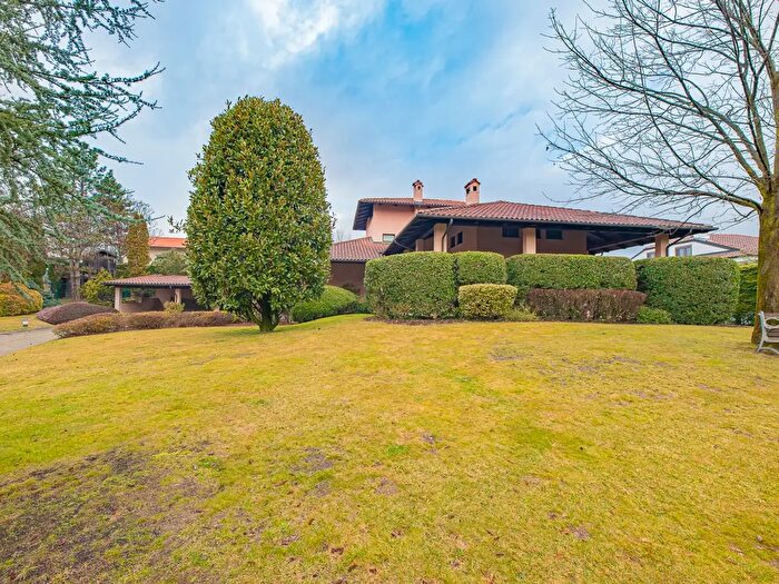 Casa con 10 locali in vendita in Monte Cuneo, Avigliana