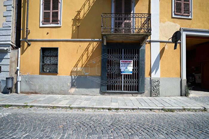 Appartamento trilocale in vendita in Via Vittorio Veneto, Riva Presso Chieri