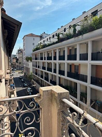 Appartamento trilocale in affitto in Via Vittorio Salmini, Porta Romana Medaglie d'Oro, Milano