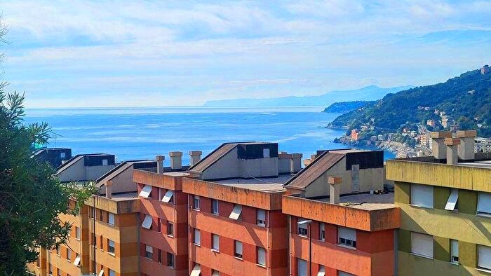 Appartamento con 5 locali in vendita in Via Piero Calmandrei, Genova