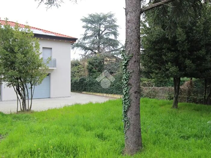 Casa con 5 locali in vendita in Via Canale, Casalgrande