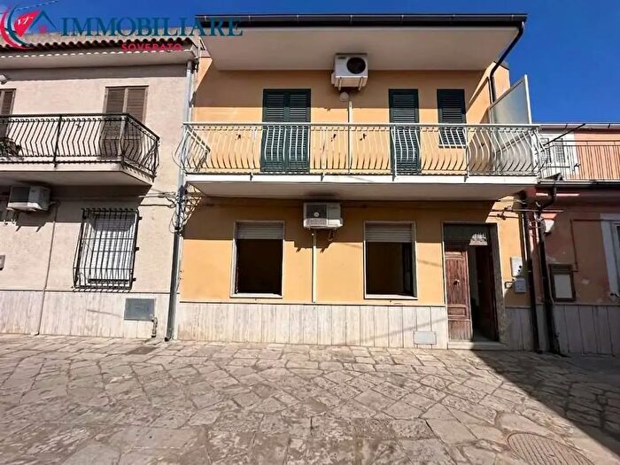 Appartamento con 8 locali in vendita in Soverato