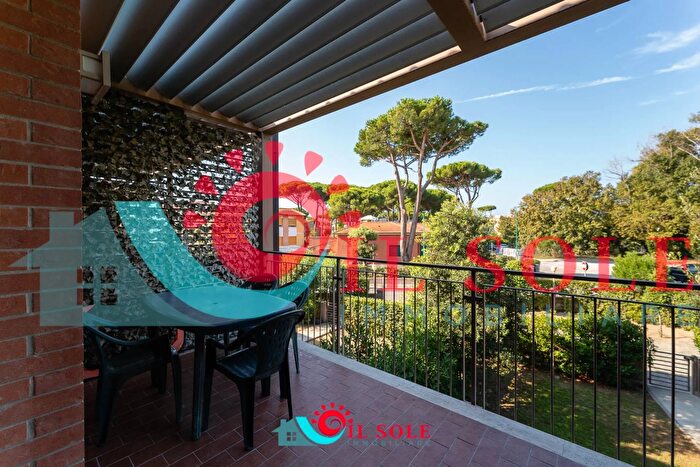 Appartamento trilocale in affitto in Viale San Guido, Pisa