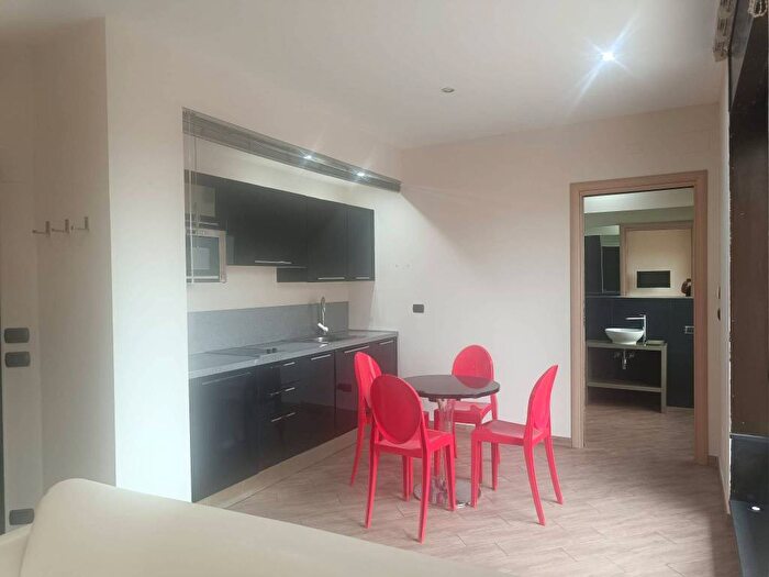 Casa monolocale in affitto in Via Santa Teresa, Piazza Solferino, Torino