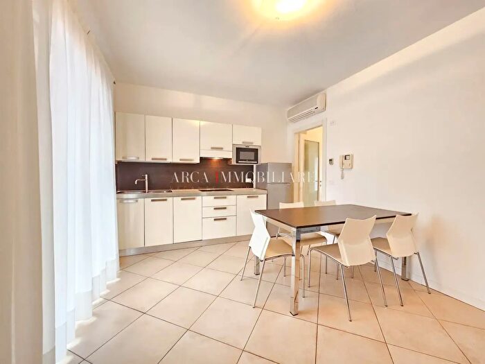 Appartamento trilocale in vendita in Viale delle Tortore, Caorle