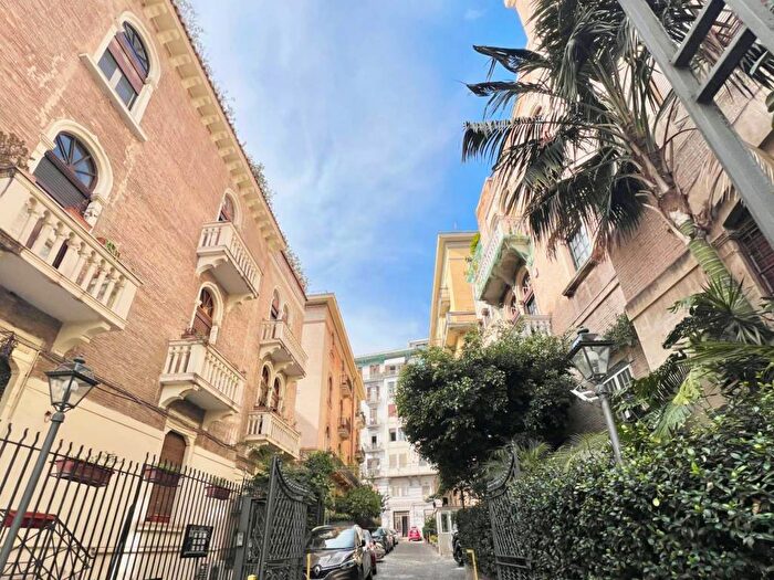 Appartamento bilocale in affitto in Via del Parco Regina Margherita, Piazza Amedeo Parco Margherita, Napoli