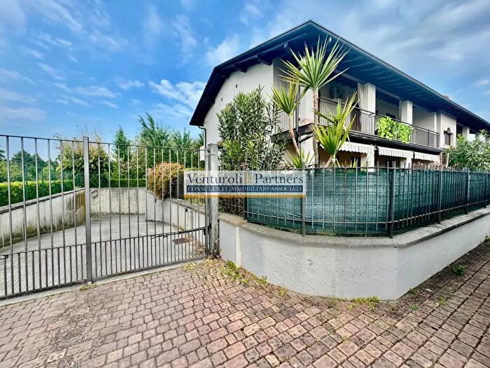 Appartamento bilocale in vendita in Via De Gasperi, Bedizzole