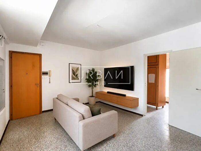 Appartamento trilocale in vendita in Via Ravegnana, Forli'