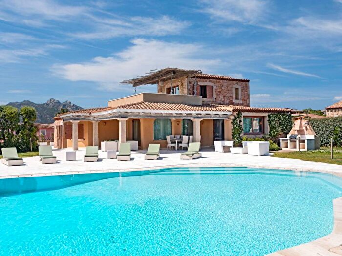 Casa con 6 locali in affitto in Porto Cervo, Arzachena