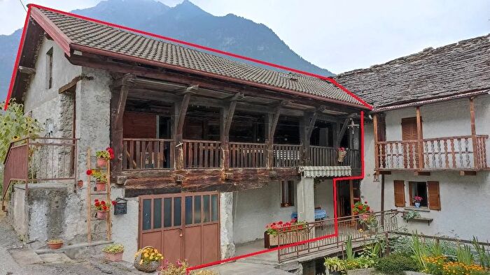 Casa bilocale in vendita in Frazione Crino Baceno, Baceno