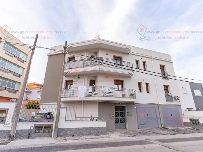 Appartamento trilocale in vendita in Siracusa