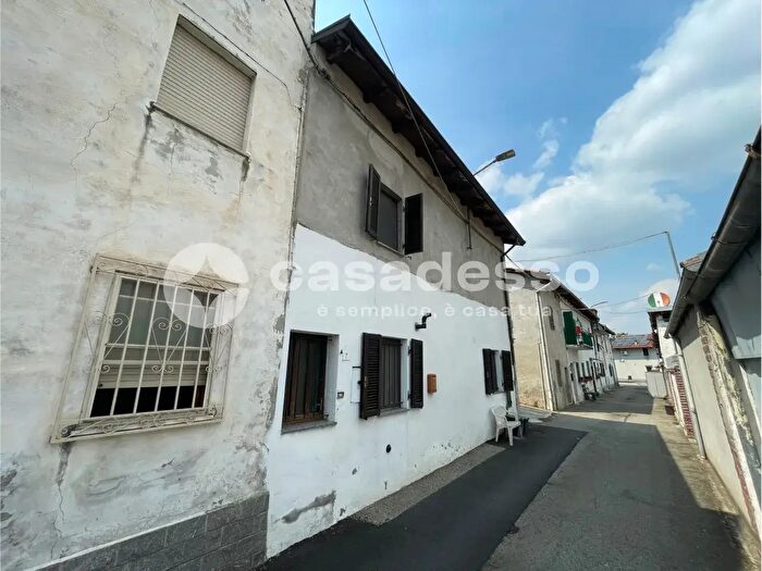 Casa con 5 locali in vendita in Via Mazzini, Fontanetto Po