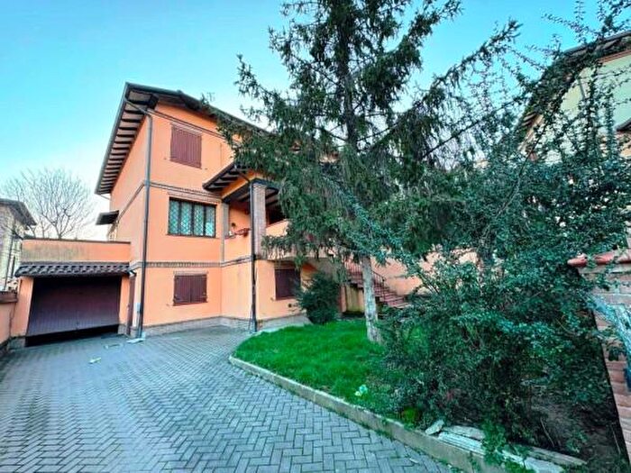 Casa con 6 locali in vendita in Via Sinistra Guerro a, Castelvetro Di Modena