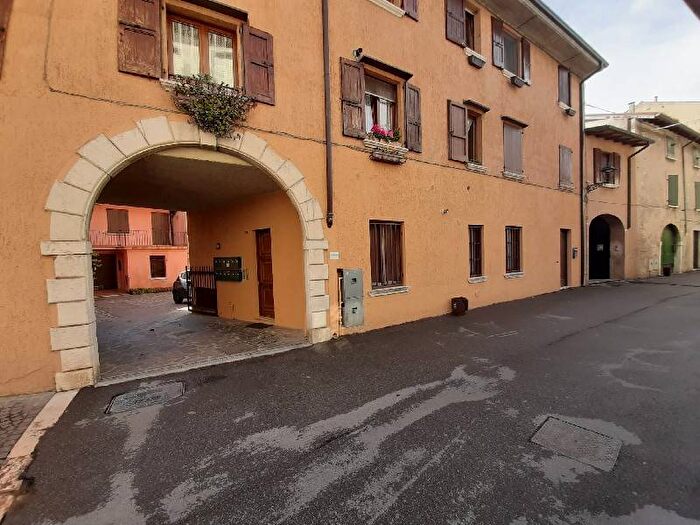Appartamento bilocale in affitto in Centro, San Felice del Benaco