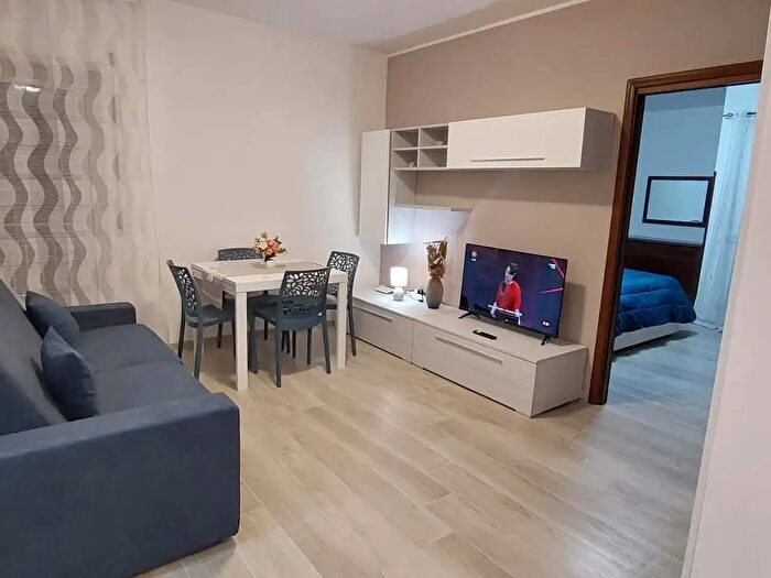 Appartamento monolocale in affitto in Via Pescaglia, Roma