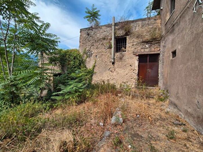 Casa bilocale in vendita in Via Casa Avolio, Lettere