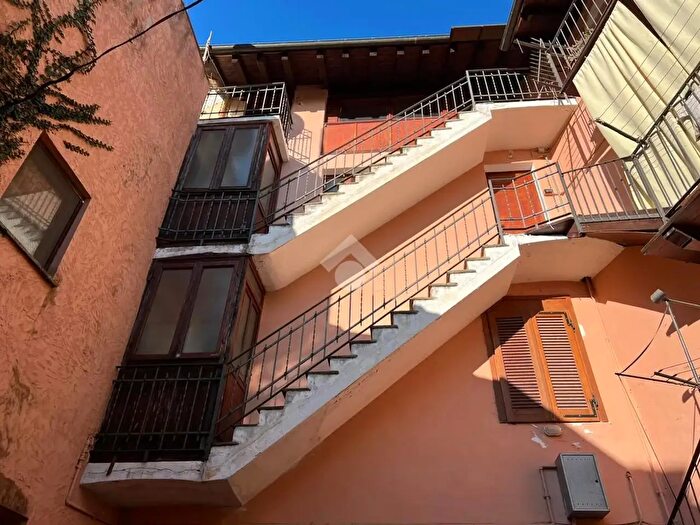 Appartamento quadrilocale in vendita in Via Cibrario, Lanzo Torinese