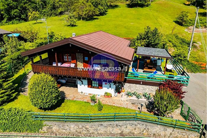 Casa trilocale in vendita in Via Sottoripa Bracca Bg, Bracca