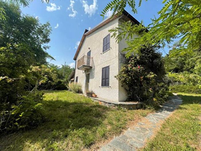 Casa con 6 locali in vendita in Via Codesino, Toano