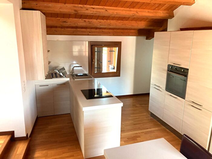 Appartamento con 7 locali in vendita in Schio