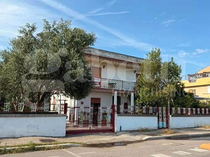 Appartamento trilocale in vendita in Via Toscanini, Aprilia