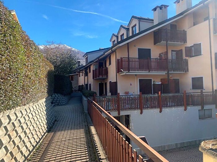 Appartamento trilocale in affitto in Via Pasubio, Centro, Bardonecchia