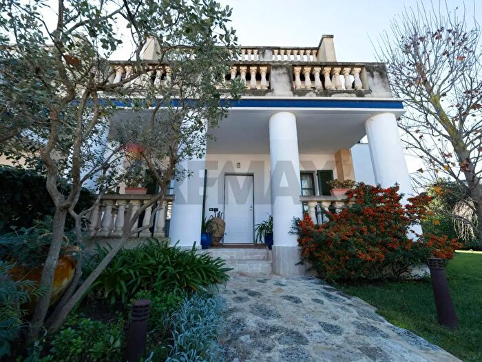 Casa con 5 locali in vendita in Via Amedeo, Casamassima