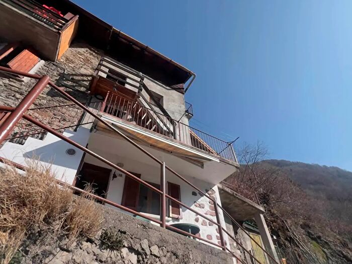 Casa quadrilocale in vendita in Tartano