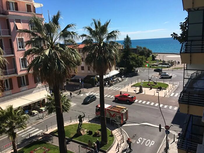 Appartamento bilocale in affitto in Corso Mombello, Sanremo