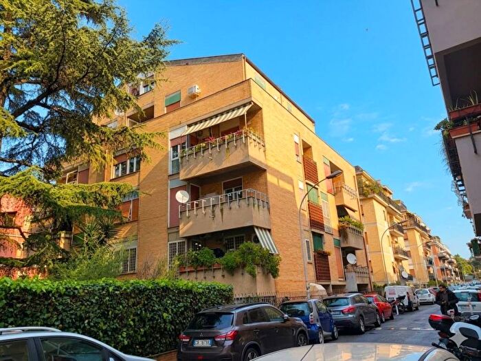 Appartamento trilocale in affitto in Via Dego, Torrevecchia, Roma