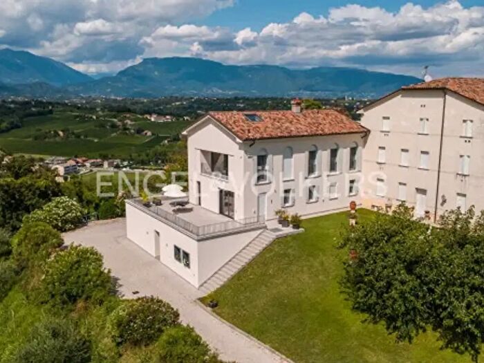 Casa in vendita in Via Costa Alta, Conegliano