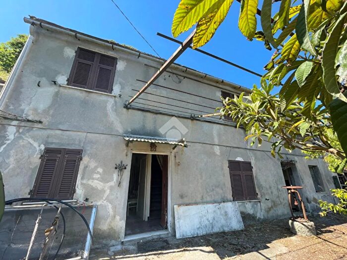Casa con 5 locali in vendita in Via Otrali, SantOlcese