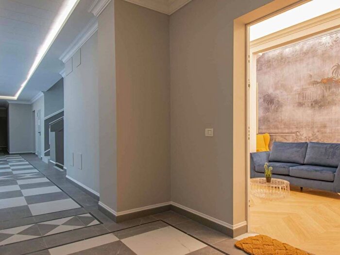 Appartamento trilocale in affitto in Via Camillo Cavour, San Marco SS Annunziata, Firenze