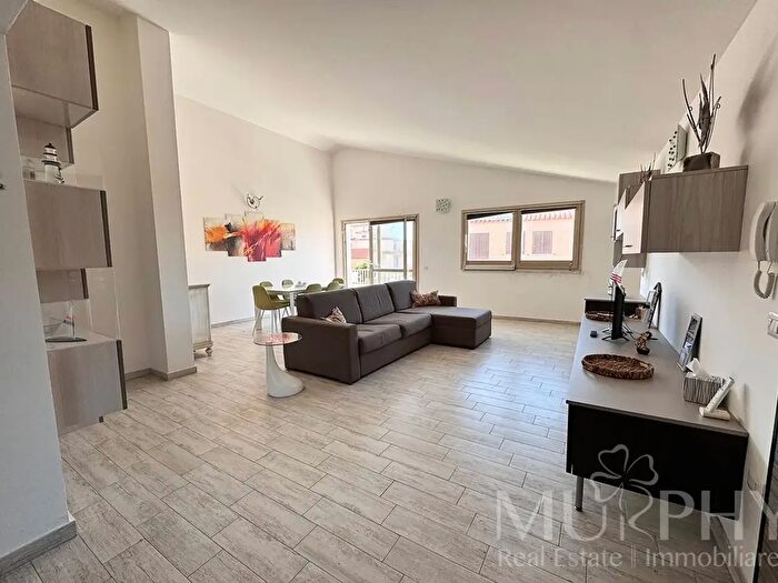 Appartamento quadrilocale in vendita in Via Don Vico Snc, La Maddalena