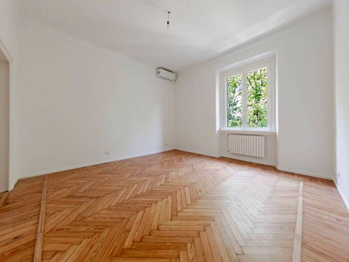 Appartamento trilocale in affitto in Viale Cassiodoro, Sempione, Milano