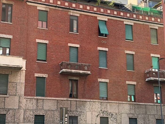 Appartamento trilocale in affitto in Via della Sila, Città Studi, Milano