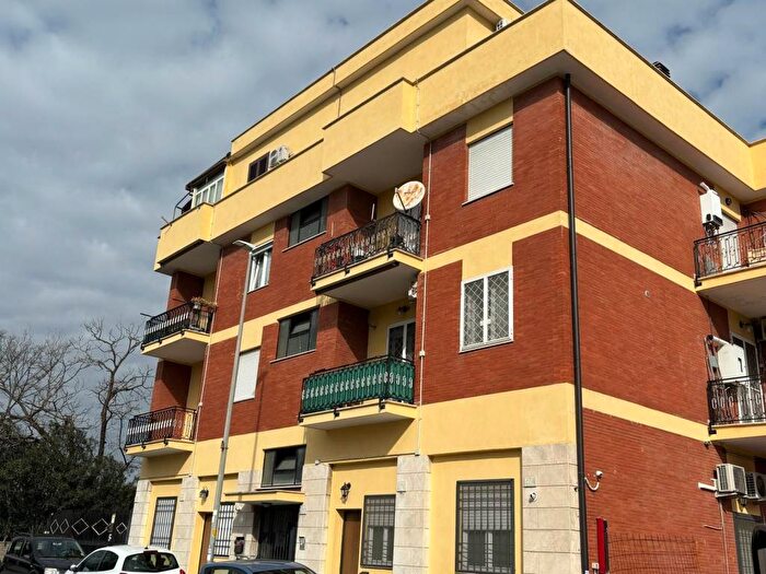 Appartamento bilocale in affitto in Via Salvatore Barzilai, Anagnina, Roma