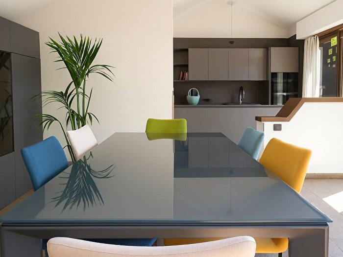 Casa trilocale in affitto in Viale Elvezia, Viale Elvezia Rondò, Monza