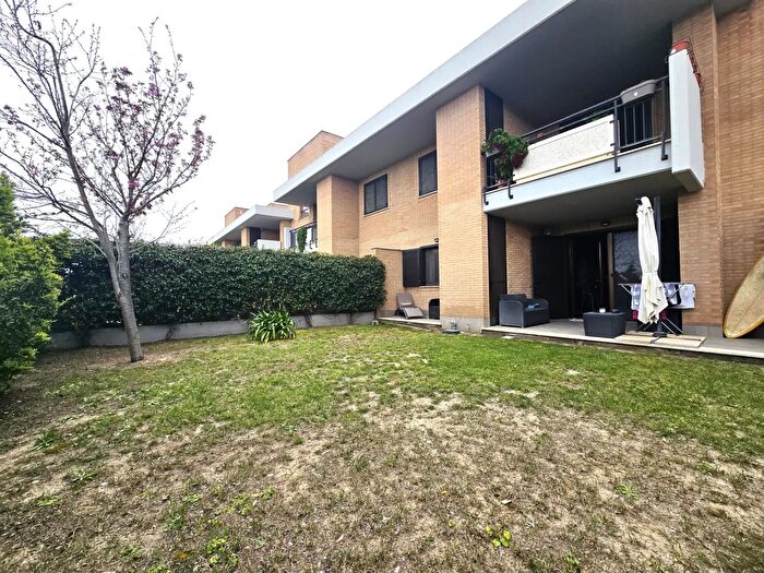 Appartamento bilocale in affitto in Via Fosso della Crescenza, Roma