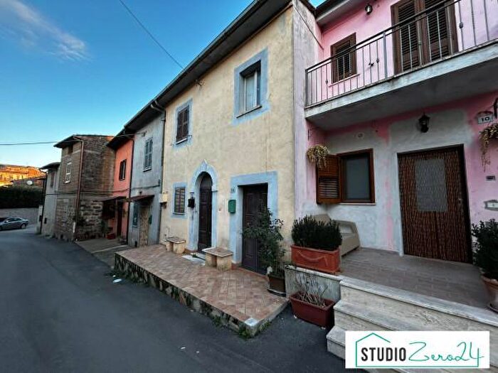 Appartamento quadrilocale in vendita in Via Enrico Celestini, Vasanello