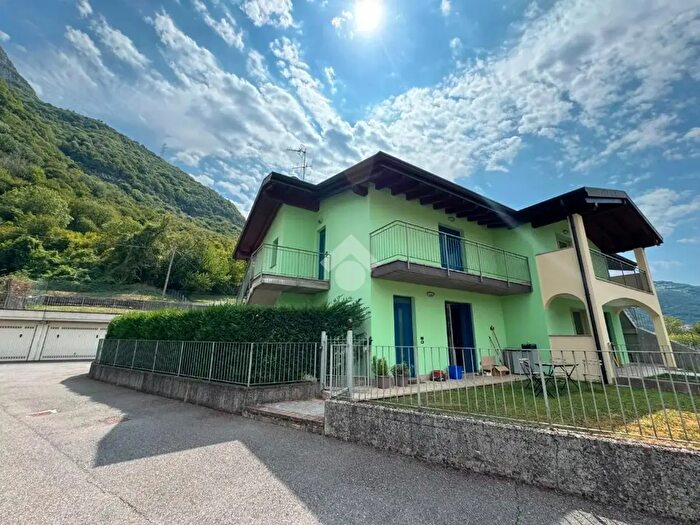 Appartamento bilocale in vendita in Via Garibaldi, Monasterolo Del Castello