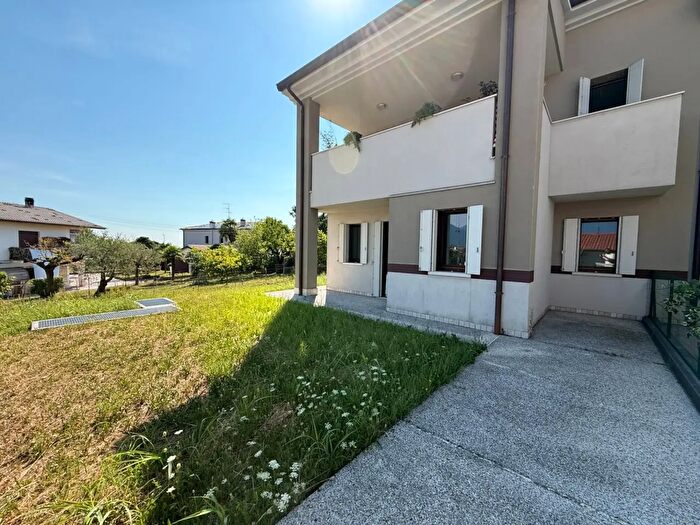 Appartamento quadrilocale in vendita in Via del Roccolo, Colle Umberto