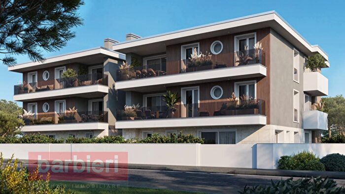 Appartamento quadrilocale in vendita in Via del Correggio, Cervia