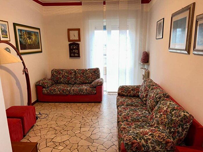 Appartamento con 5 locali in affitto in Centro, Cantello