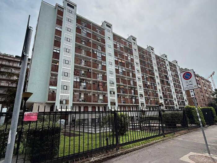 Appartamento trilocale in affitto in via Savona A, Solari, Milano