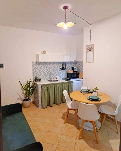 Appartamento bilocale in vendita in Via Porta di Castro, Palermo