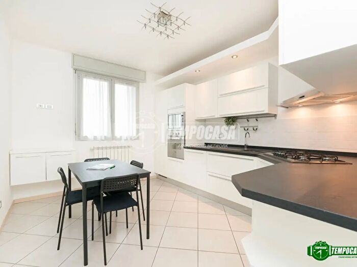 Appartamento bilocale in affitto in Via Palanzone, Milano